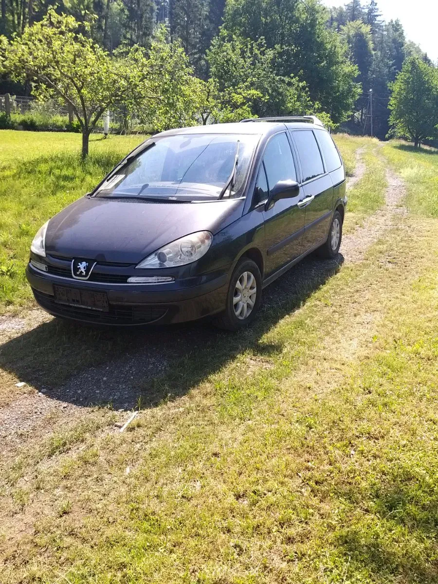 Peugeot 807 2003 photo 2