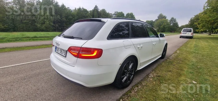 Audi A4 2012 photo 4