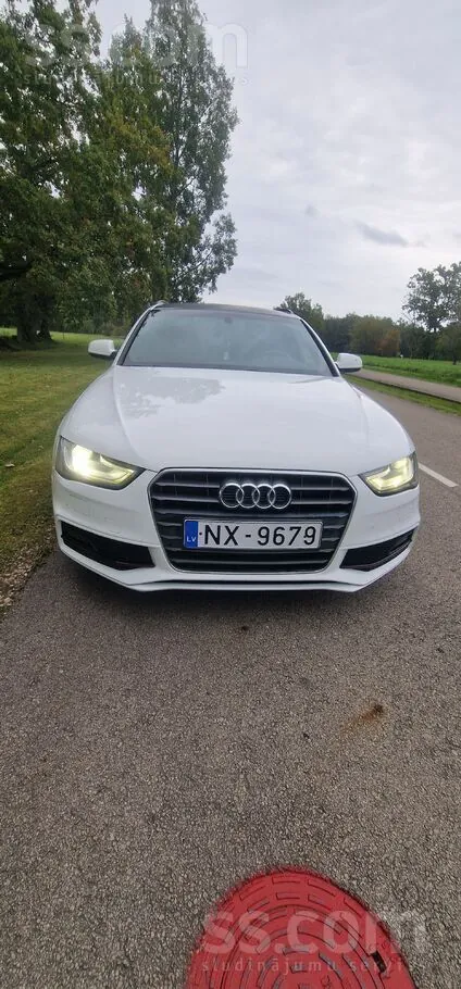 Audi A4 2012 photo 5