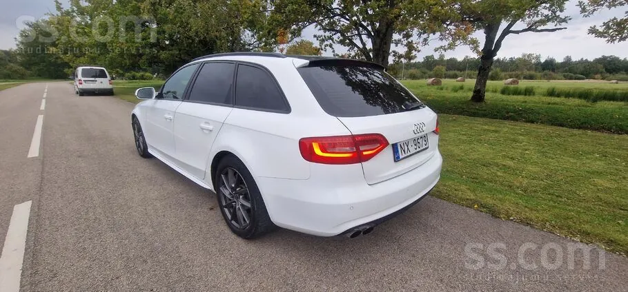 Audi A4 2012 photo 3