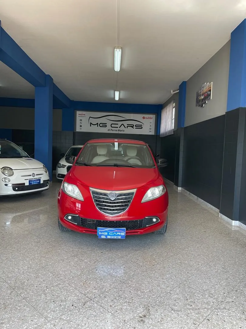 Lancia Ypsilon