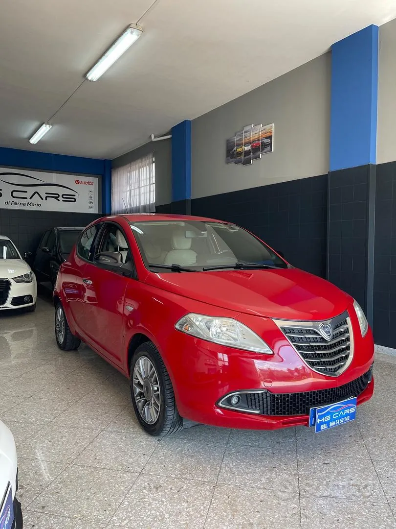 Lancia Ypsilon 2013 photo 2