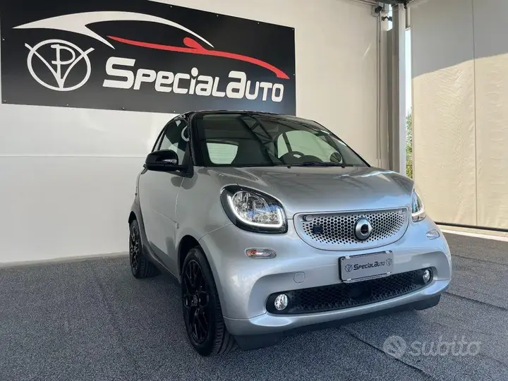 Smart Fortwo 2019 photo 3