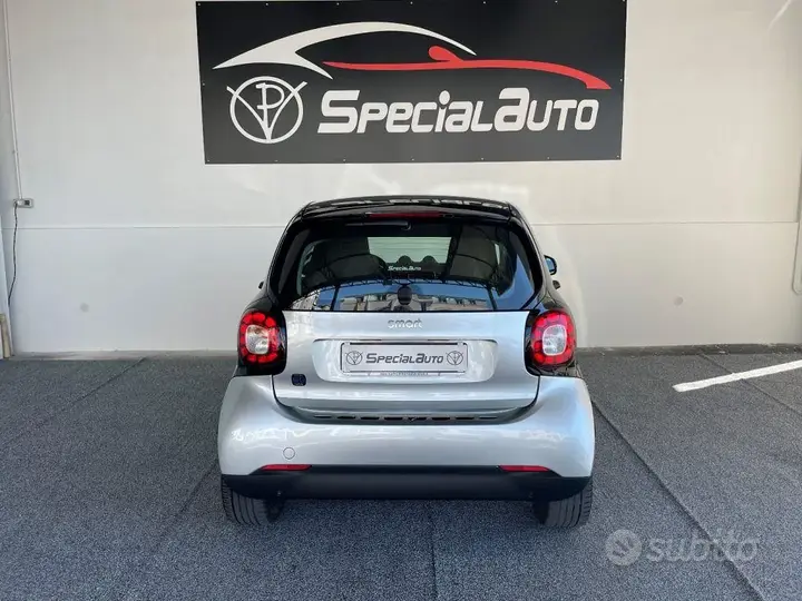 Smart Fortwo 2019 photo 4