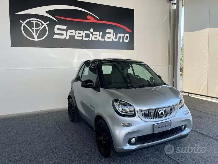 Smart Fortwo 2019 photo 2