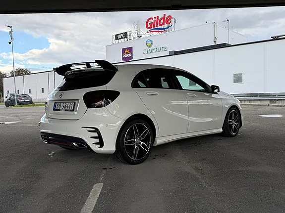 Mercedes-Benz A180 2016 photo 5