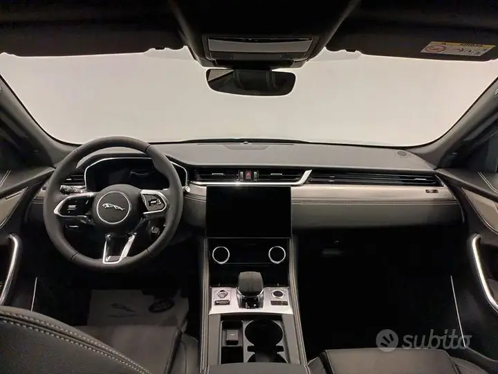 Jaguar F-Pace 2023 photo 4