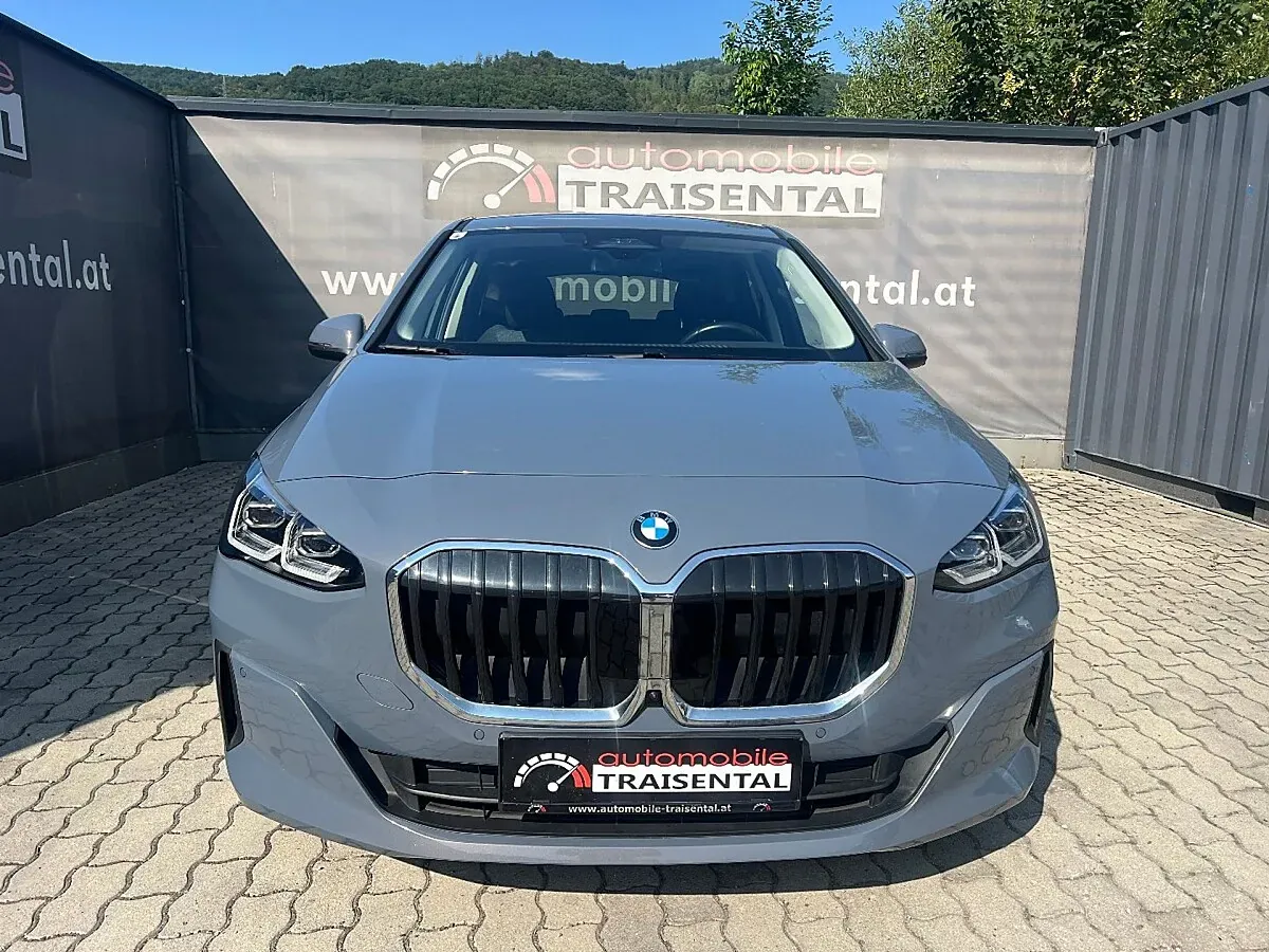 BMW 2 Series 2023 photo 2