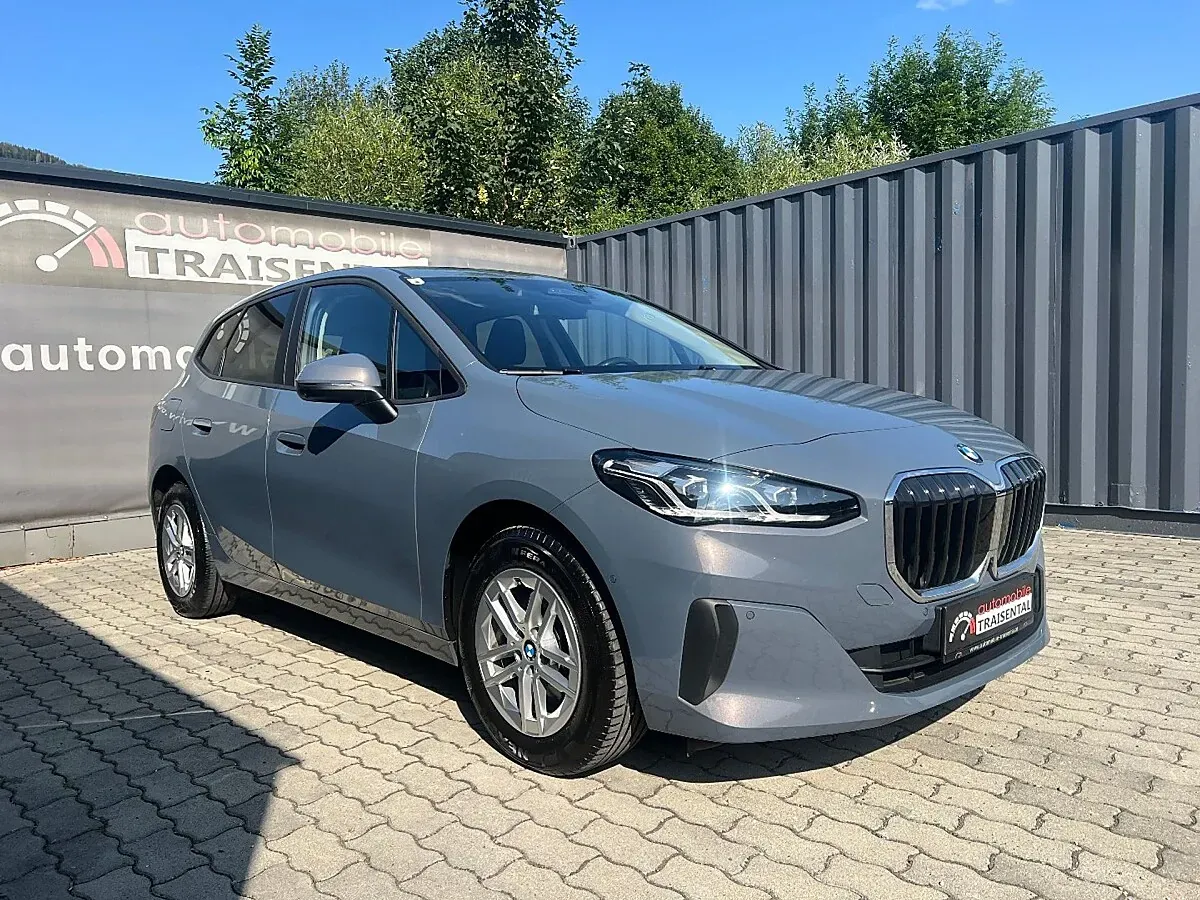 BMW 2 Series 2023 photo 3