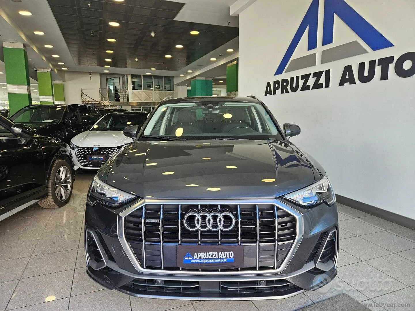 Audi Q3 2021 photo 2