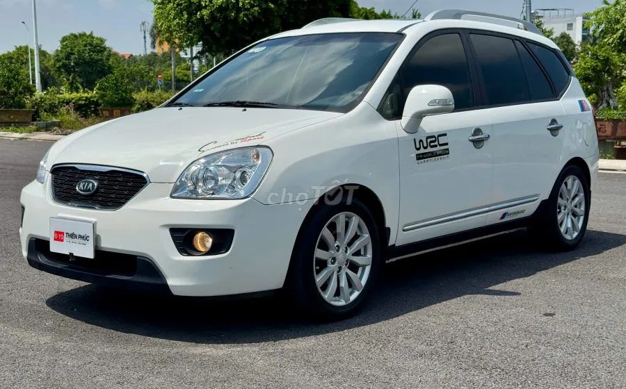 Kia Carens 2012 photo 4