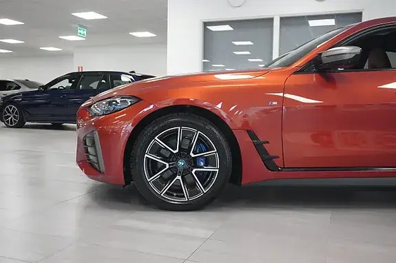 BMW I4 2024 photo 3