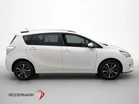 Toyota Verso 2017 photo 4