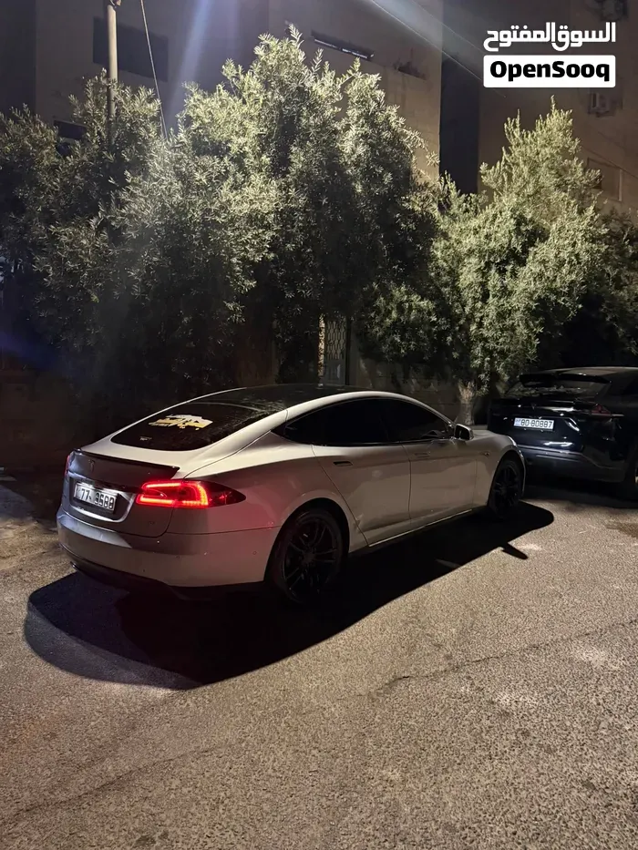 Tesla Model S 2016 photo 2
