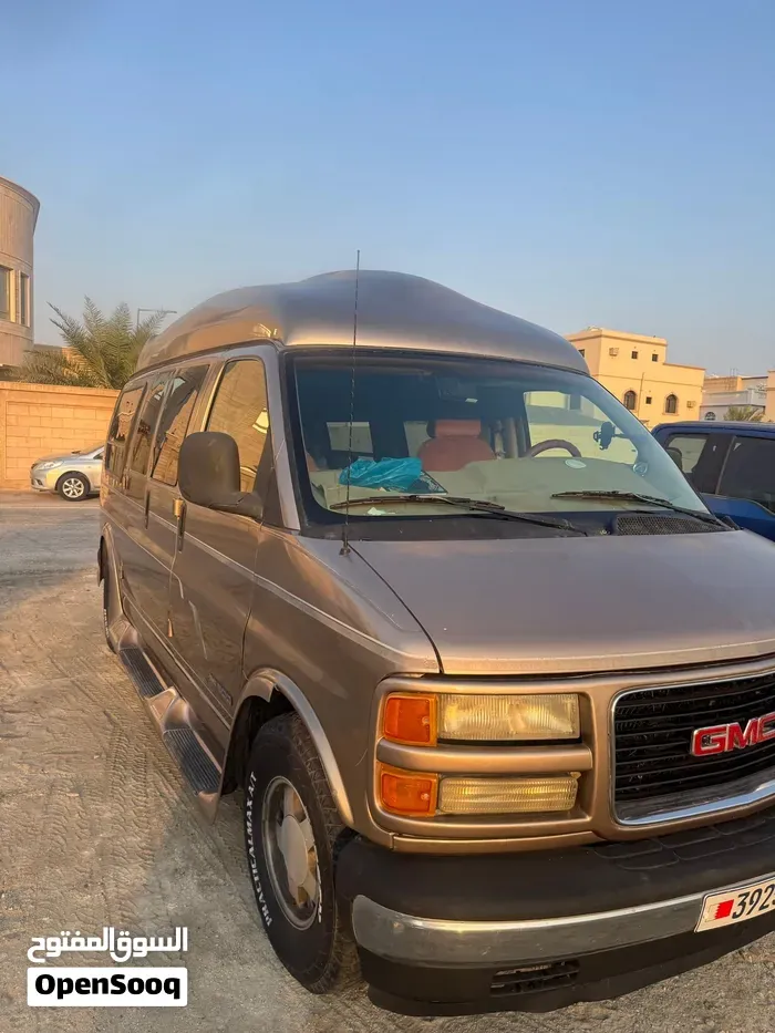 GMC Savana 2000 photo 3