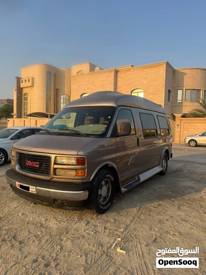 GMC Savana