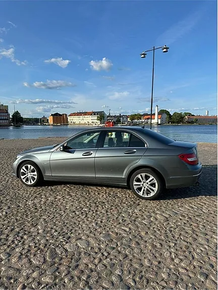 Mercedes-Benz C180 2012 photo 3