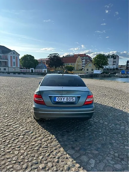 Mercedes-Benz C180 2012 photo 2