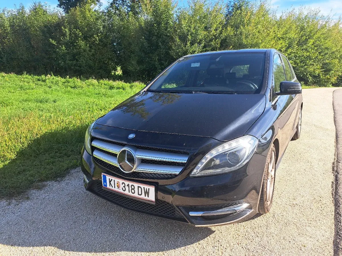 Mercedes-Benz B-Class 2013 photo 3