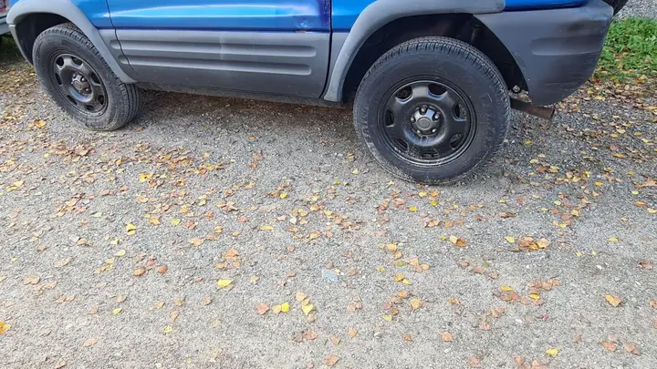 Toyota Rav4 1997 photo 2