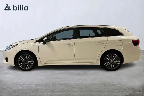 Toyota Avensis 2017 photo 3