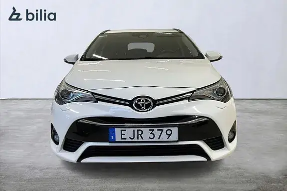 Toyota Avensis 2017 photo 5