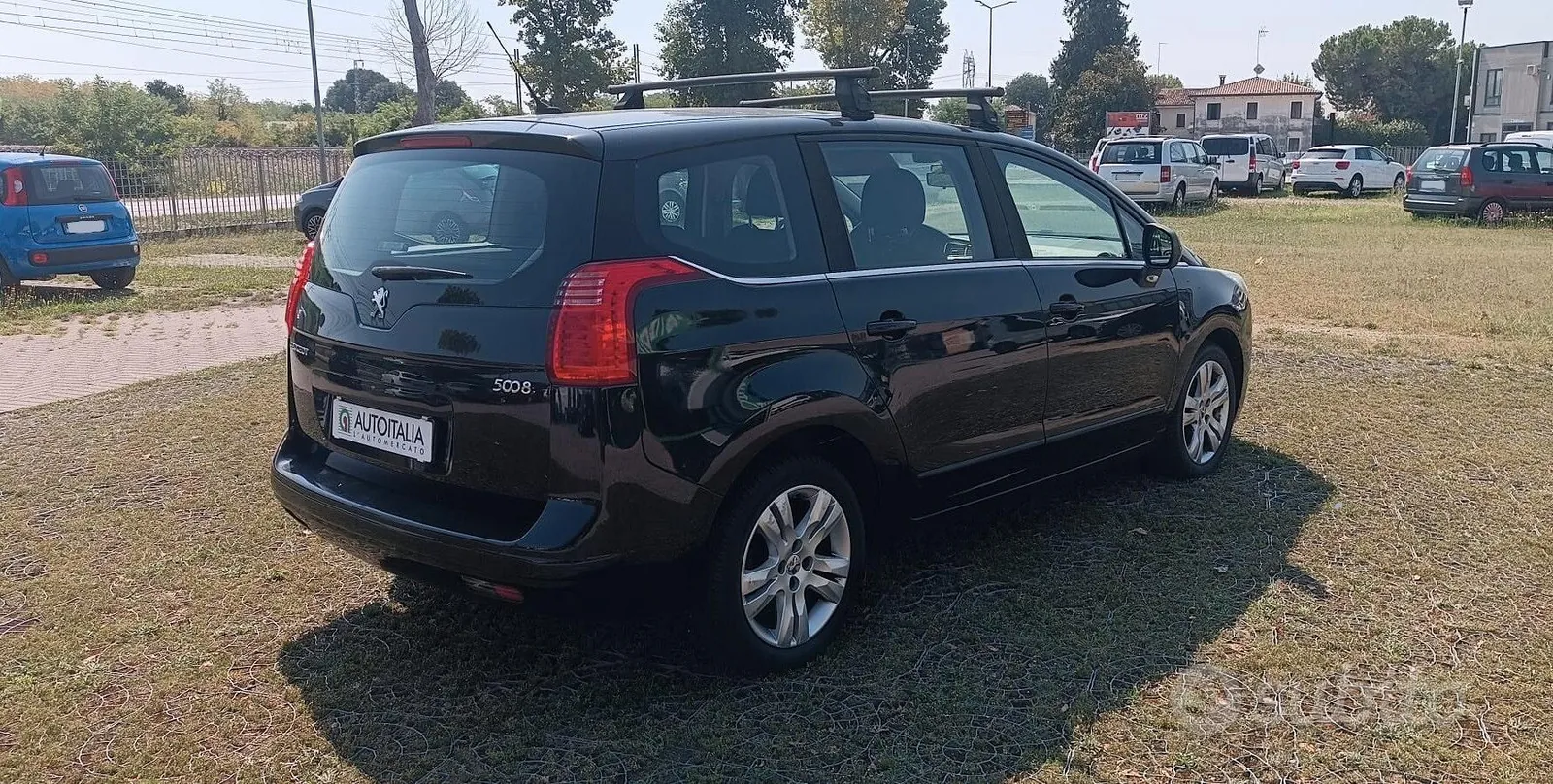 Peugeot 5008 2011 photo 3