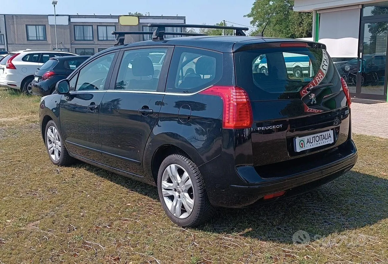 Peugeot 5008 2011 photo 4