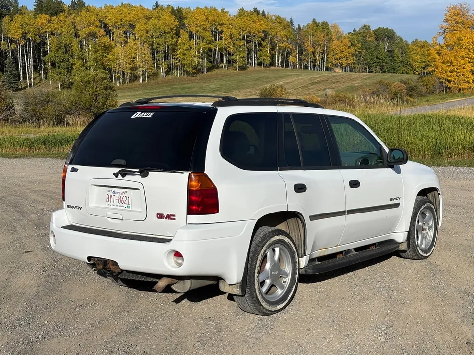 GMC Envoy 2006 photo 2