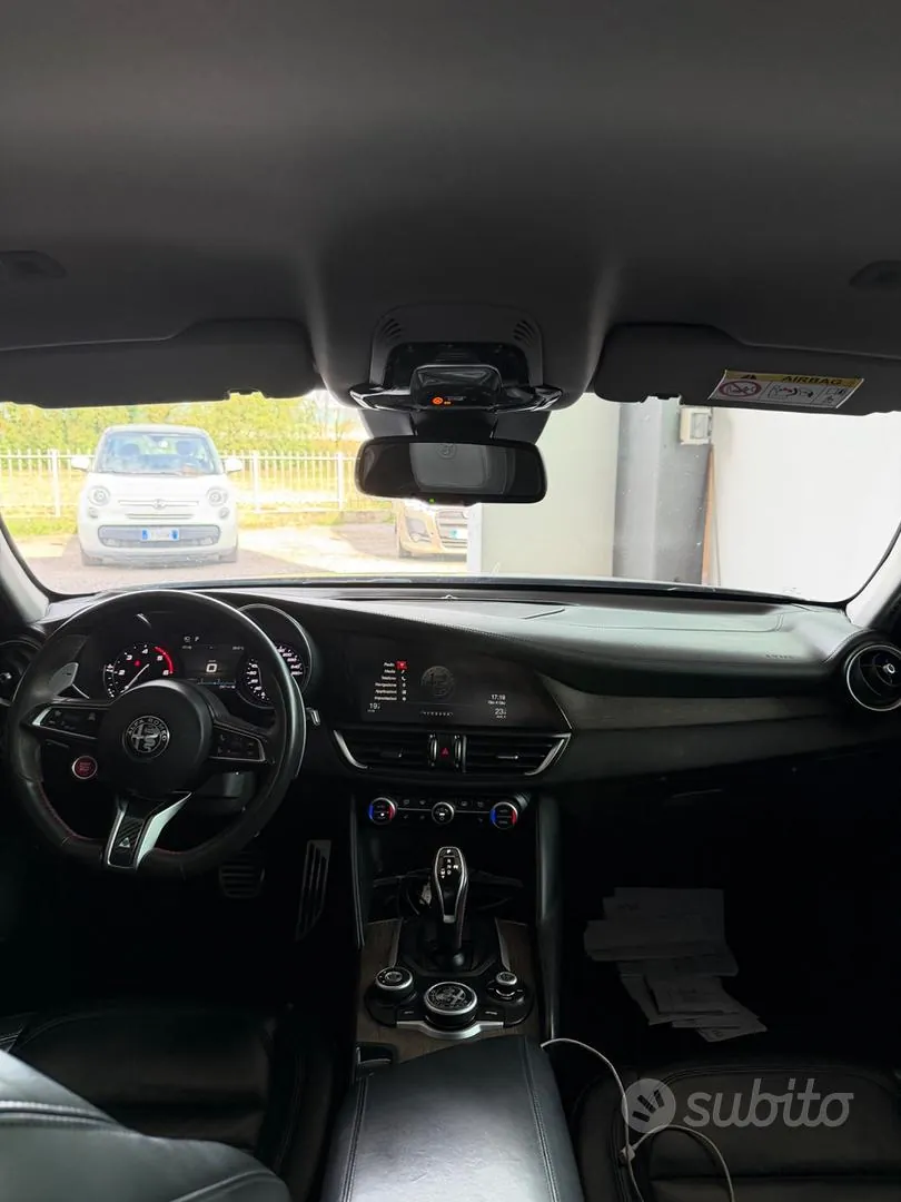 Alfa Romeo Giulia 2017 photo 5