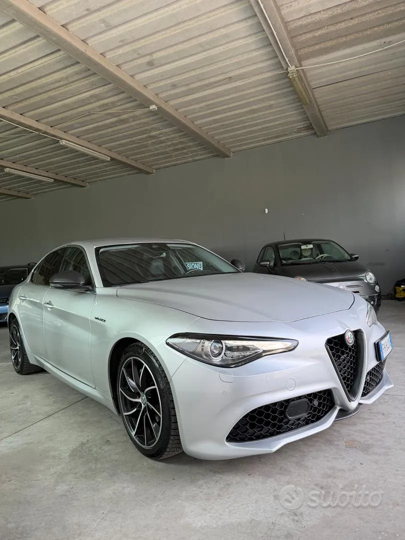 Alfa Romeo Giulia 2017 photo 2