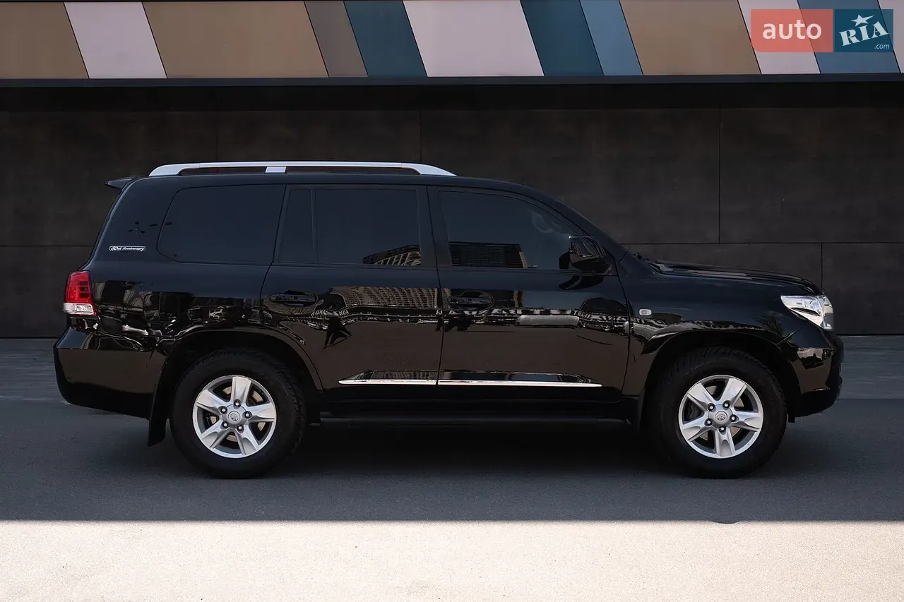 Toyota Land Cruiser 2011 photo 4