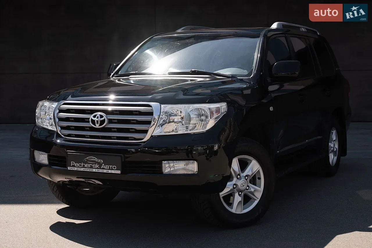 Toyota Land Cruiser 2011 photo 2