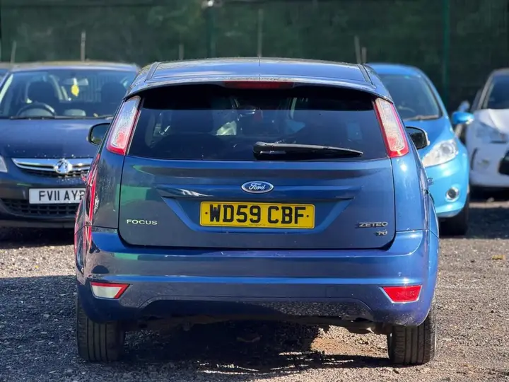 Ford Focus 2010 photo 5