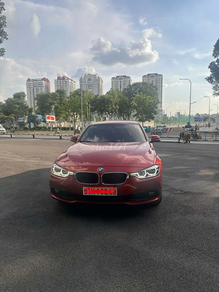 BMW 3 Series 2019 photo 2