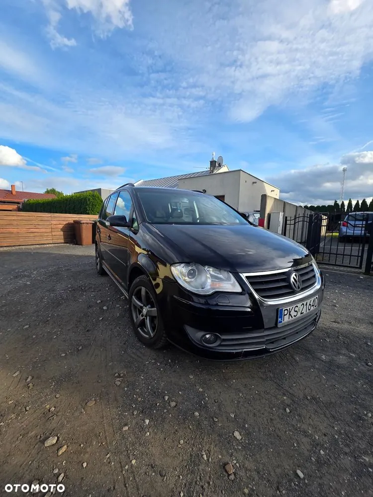 Volkswagen Touran 2007 photo 2