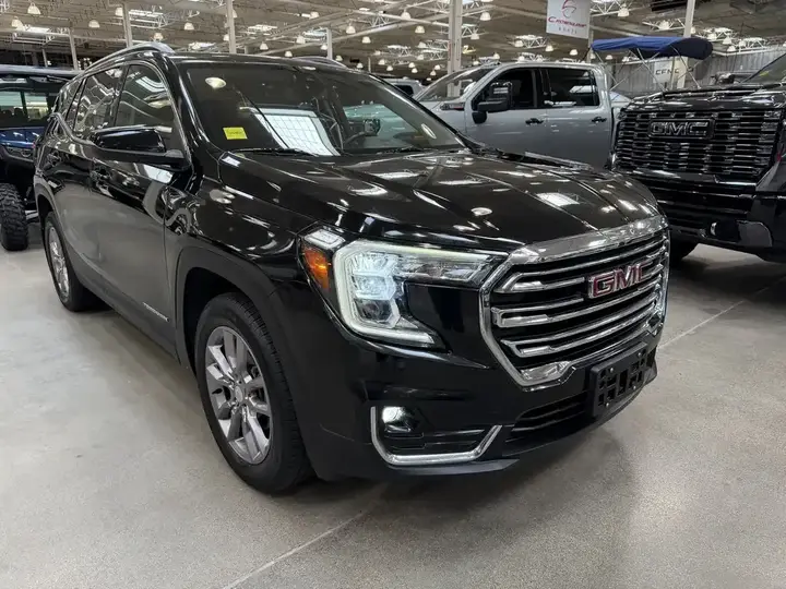 GMC Terrain 2022 photo 2