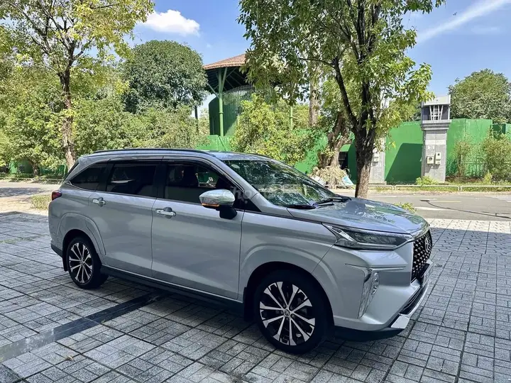 Toyota Veloz Cross