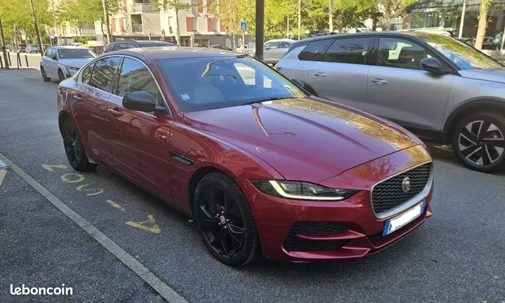 Jaguar Xe 2019 photo 3