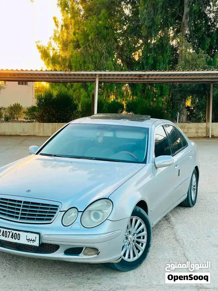 Mercedes-Benz E-Class 2008 photo 4