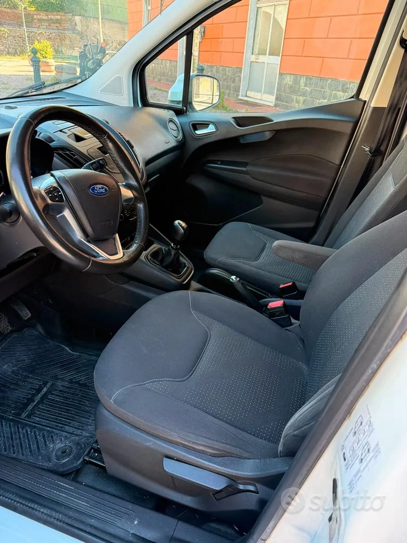 Ford Transit Courier 2020 photo 5