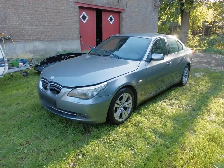 BMW 525I