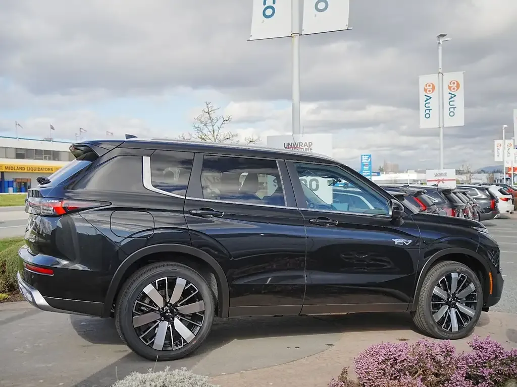 Mitsubishi Outlander 2026 photo 5