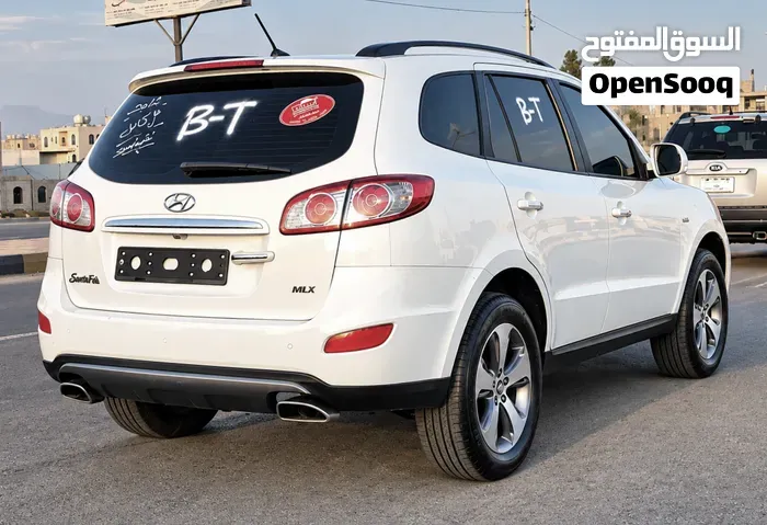 Hyundai Santa Fe 2012 photo 3