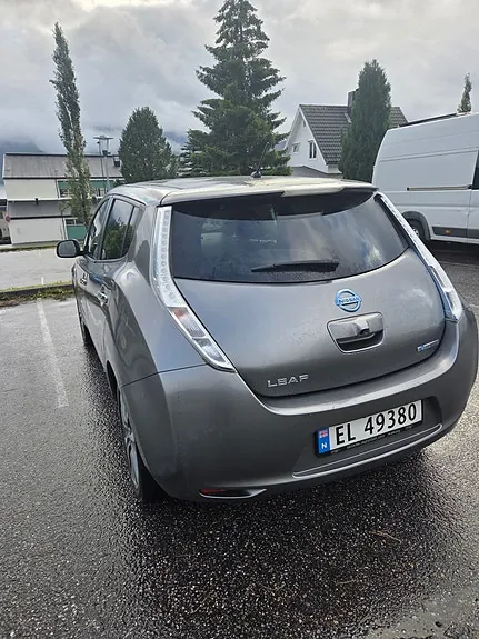 Nissan Leaf 2014 photo 4