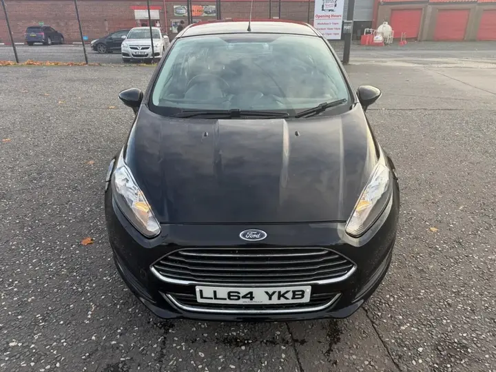 Ford Fiesta 2015 photo 2