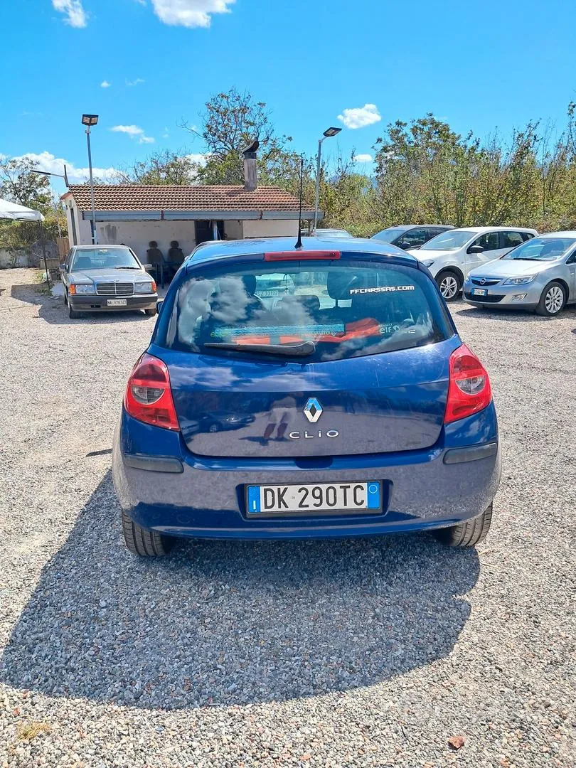 Renault Clio 2007 photo 4