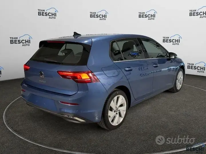Volkswagen Golf 2025 photo 4