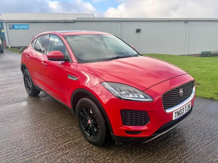 Jaguar E-Pace 2018 photo 5