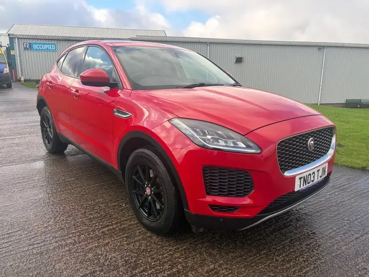 Jaguar E-Pace 2018 photo 2